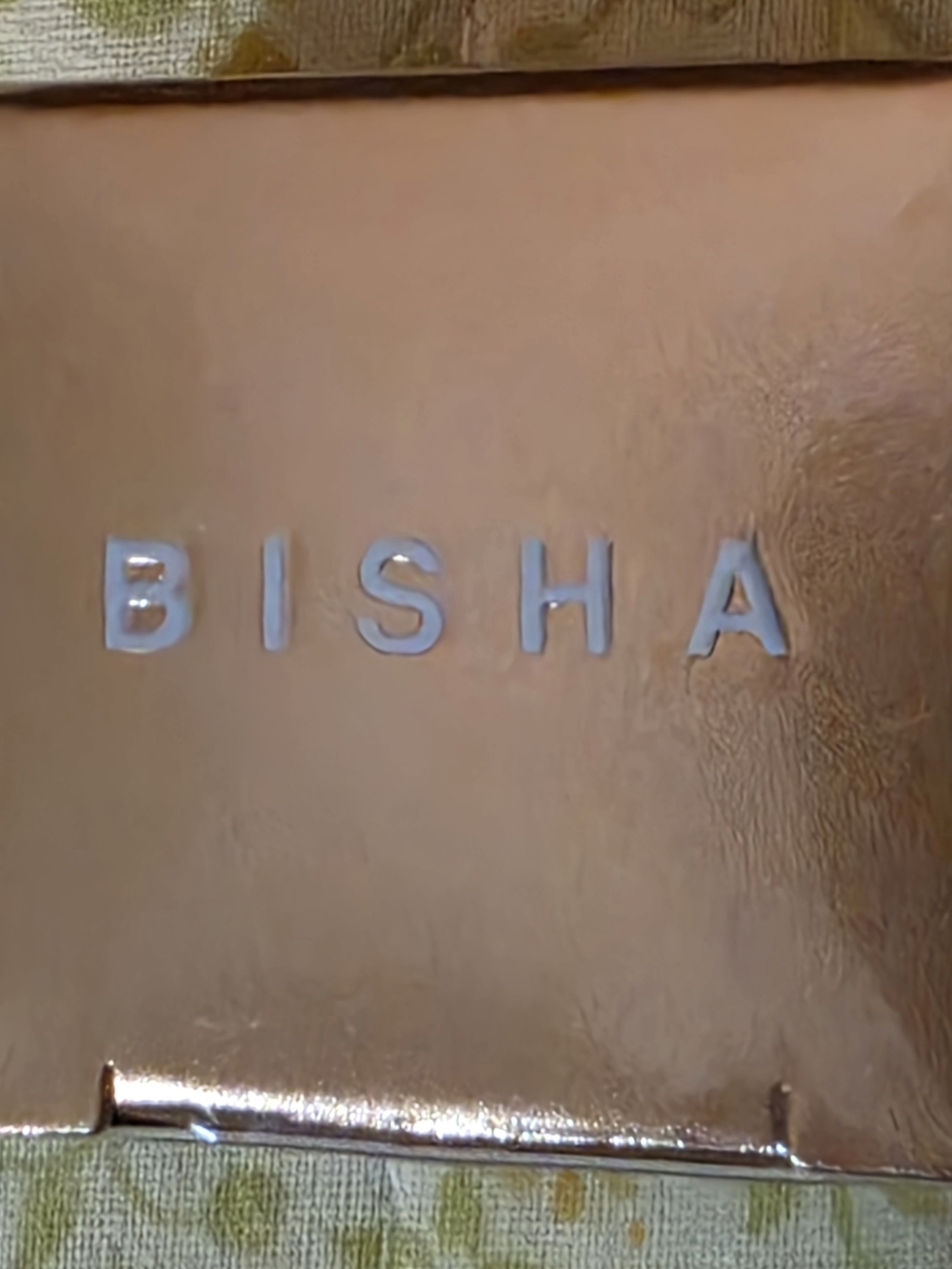 Bisha Is a light Weight Powder After You Put On Foundation.